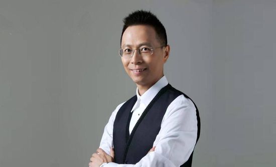 中国电影正青春 | 青年导演甘剑宇：被选中的底气_电影策划_ 消息 首页 新闻 视频 大片 影库 CCTV6 VIP影院 搜索 电影 星闻 独家 更多 专题 图片 视频 滚动 首页 新闻 大片 影库 CCTV6 VIP影院 客户端 电影网>新闻>原创深度策划 中国电影正青春 | 青年导演甘剑宇：被选中的底气 时间：2025.06.03 ：今日影评 作者：秋枫 ： 中国电影正青春 | 青年导演甘剑宇：被选中的“底气” 时长：08:00 ：电影网 展开 中国电影正青春 | 青年导演甘剑宇：被选中的“底气”收起 时长：08:00建议WIFI下打开 专稿 提起甘剑宇导演，很多人会想到2024年底上映的《误杀3》。