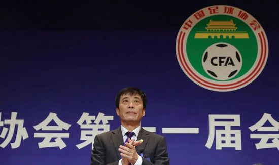 该剧改编自小说《沙丘：姐妹会》，由背景设定在《沙丘》中保罗·厄崔迪崛起的一万年前，讲述了哈克南家族的女性成员与威胁人类未来的危机作斗争，并创建了传说中的贝尼·杰瑟里特姐妹会的故事。