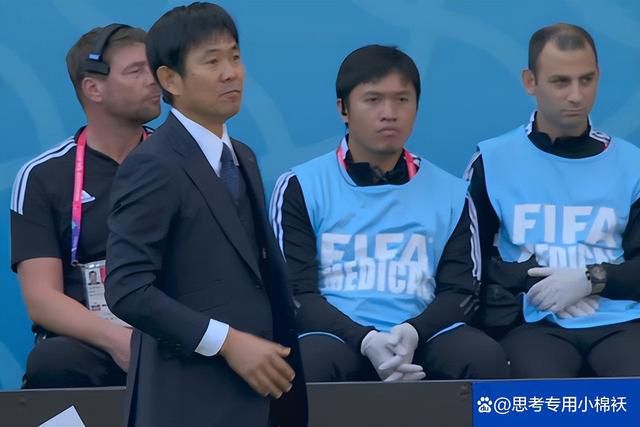 因为从形态和习性上来看，狼最接近于大众宠物----狗。
