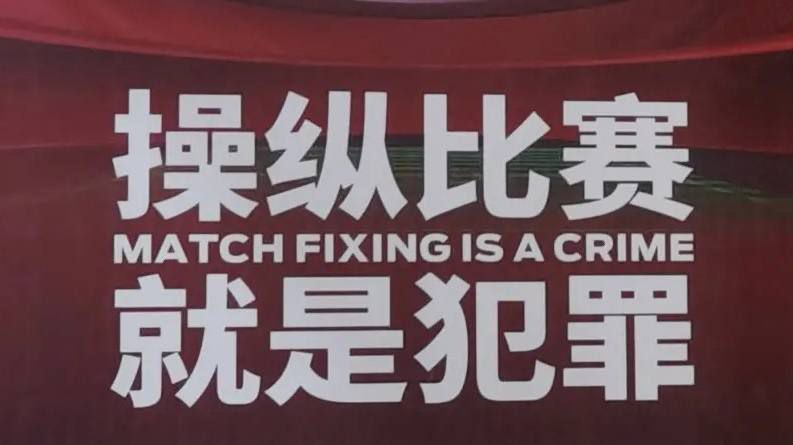 活动现场亮点纷呈，由迈克尔·杰克逊中国网制作、并获得杰 库彻与前妻黛咪·摩尔同乘机 二人关系疑似和解 2013-09-11 当地时间9月9日，艾什顿·库彻与其前妻黛咪·摩尔一起出现在加州伯班克机场，二人是乘同一班机而来，出席他们共同创建的慈善机构——“荆棘：独立数字保护者”的会议，这个慈善机构创建于2009年，旨在阻止儿 库珀恋情遭曝光 女主疑为《阿凡达》女星佐伊 2011-12-29 电影网讯 据美国某杂志爆料，好莱坞男星布莱德利·库珀近日与《阿凡达》女星佐伊·索尔达娜擦出爱的火花，该杂志爆料，两人目前已经正式交往，而且已将这一喜讯与他们彼此的朋友和家人分享，更有消息称两人将会一 《美国骗局》试映亚当斯露胸 布莱德利携母亮相 2013-12-02 当地时间11月30日，加州西好莱坞，电影《美国骗局》举行试映会，该片导演大卫·O·拉塞尔，主演布莱德利·库珀、艾米·亚当斯、伊丽莎白·罗姆等人出席。