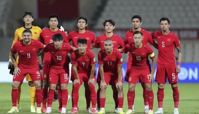 “湾区升明月”2025大湾区电影音乐晚会用一个个承载音乐与诚意的“爆款”舞台，深情讲述粤港澳大湾区、中华民族乃至全球华人的美好故事。