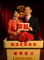 作为《电影之歌》音乐剧的出品方，电影频道节目中心主任阎晓明、副主任贾琪和总编室主任亚宁等出席了当晚的首演活动。
